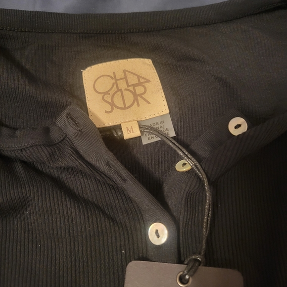 Chaser Black rooshed sleeve tee  size medium new with tags - Picture 2 of 4